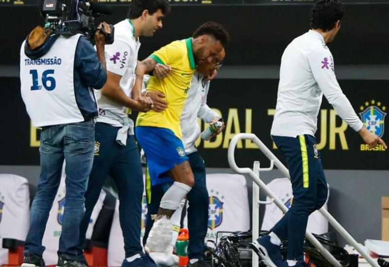 Neymaru stradao gležanj na prijateljskoj utakmici: Izgubljen za Copu!