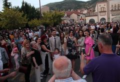FOTO | Maturanti u Mostaru: Ovo je naša večer!