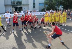 Mladi košarkaši na Minibasket festivalu u Mostaru