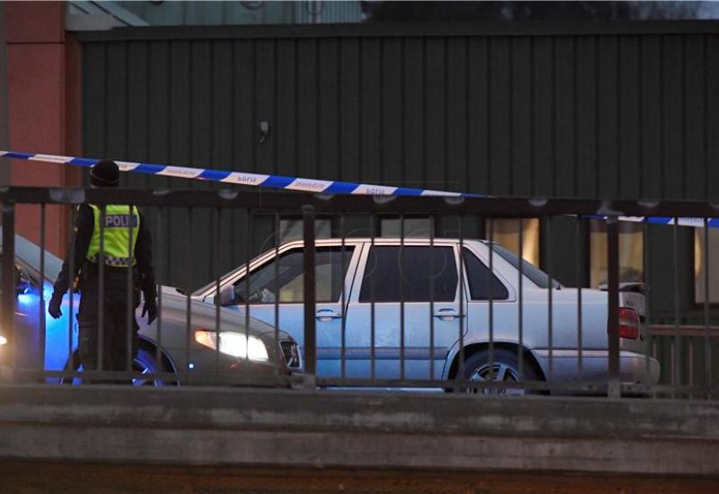 Napadač u Malmöu prijetio eksplozivom - Napadač u Malmöu prijetio eksplozivom