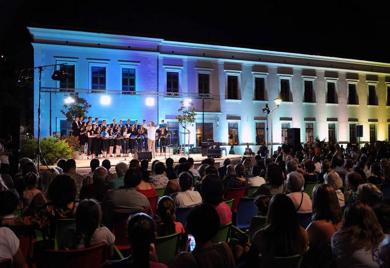 Muzička i Glazbena škola u Mostaru održale zajednički koncert - Muzička škola Pavarotti