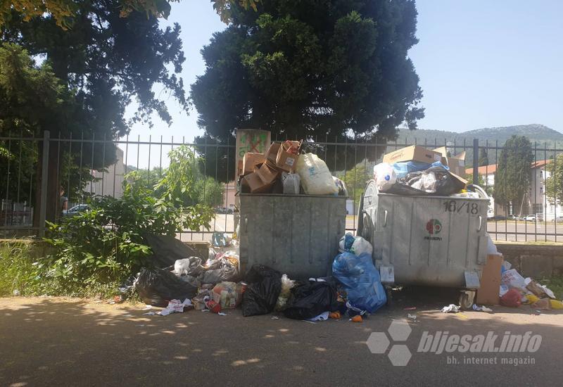 U blizini Sveučilišta - Ulicama Mostara: Četvrti dan neodvoženja smeća, suzdržite se