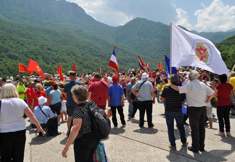 U Dolini heroja na Tjentištu obilježena 76. godišnjica Bitke na Sutjesci