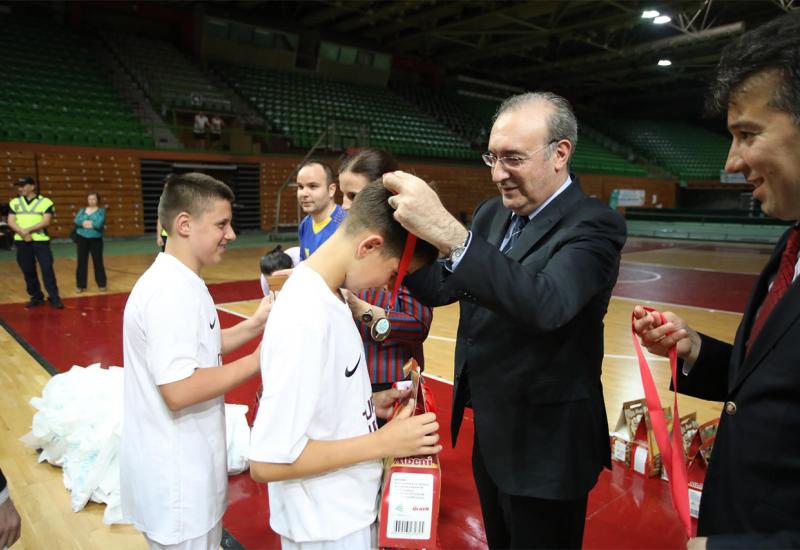V sportski turnir Yunus Emre Enstitüsü - IV Osnovna škola Mostar izvojevala pobjedu u Sarajevu