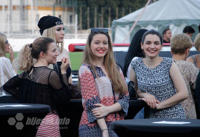 Čolin koncert u Mostaru - FOTO | Čola spektakularnim koncertom ukrao srca mostarskoj publici
