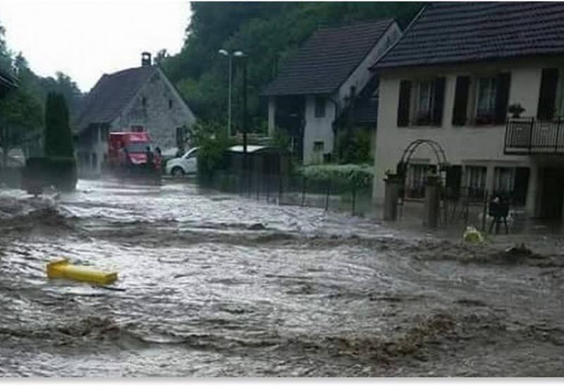 Švicarska: Obilne kiše poplavile puteve, četiri osobe ozljeđene