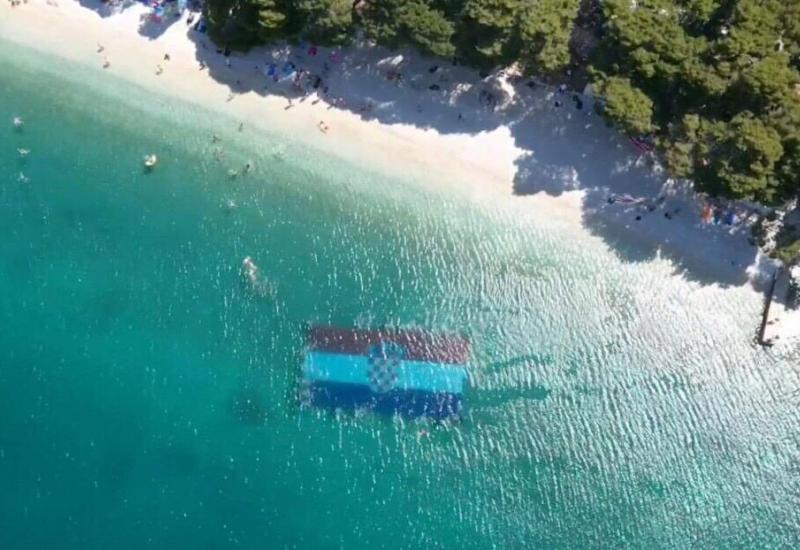 Potvrda iz Guinnessa: Zastava Hrvatske je najveća ikad razvijena pod vodom