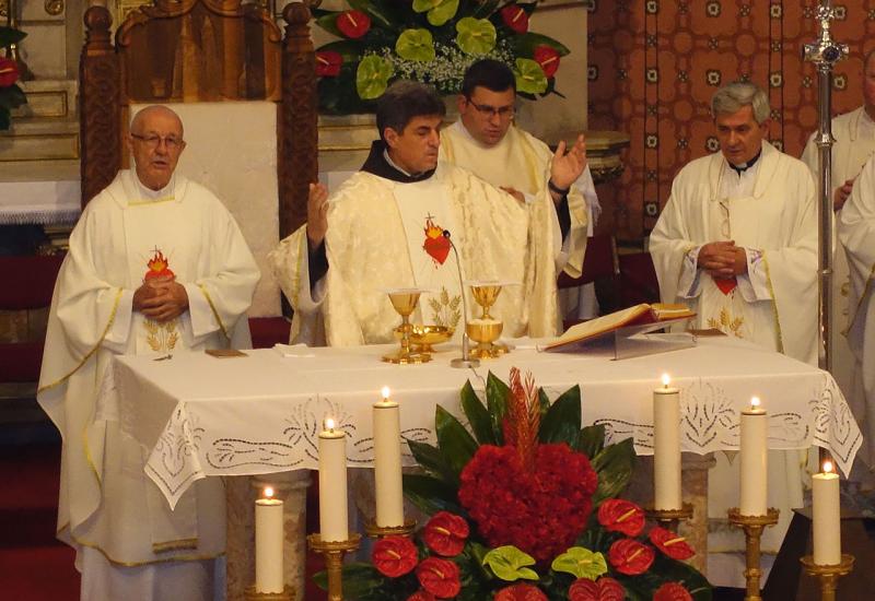 Katedralna župa Presvetog Srca Isusova u Sarajevu proslavila svoj patron - Katedralna župa Presvetog Srca Isusova proslavila svoj patron