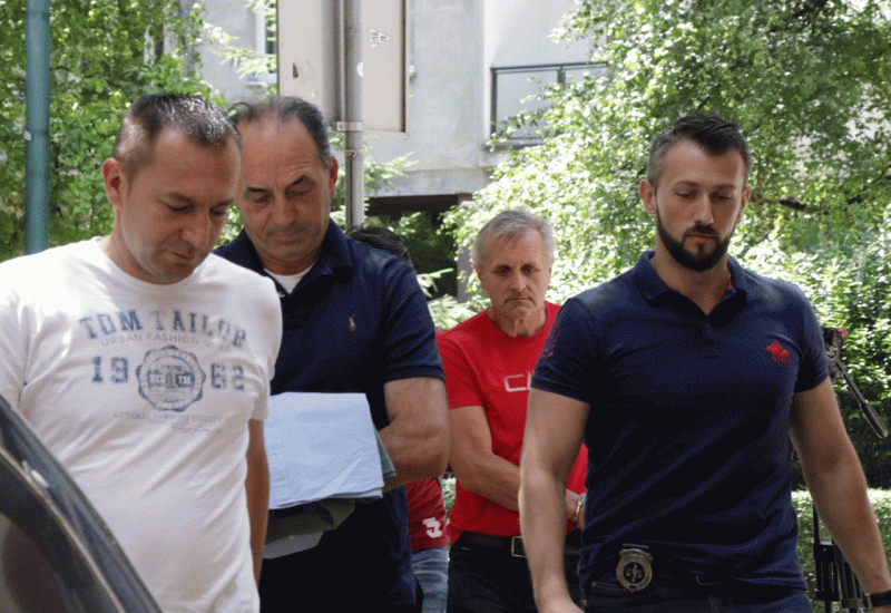 Privođenje u Tužiteljstvo - Uhićeni tri liječnika i medicinska sestra bit će zadržani u pritvoru