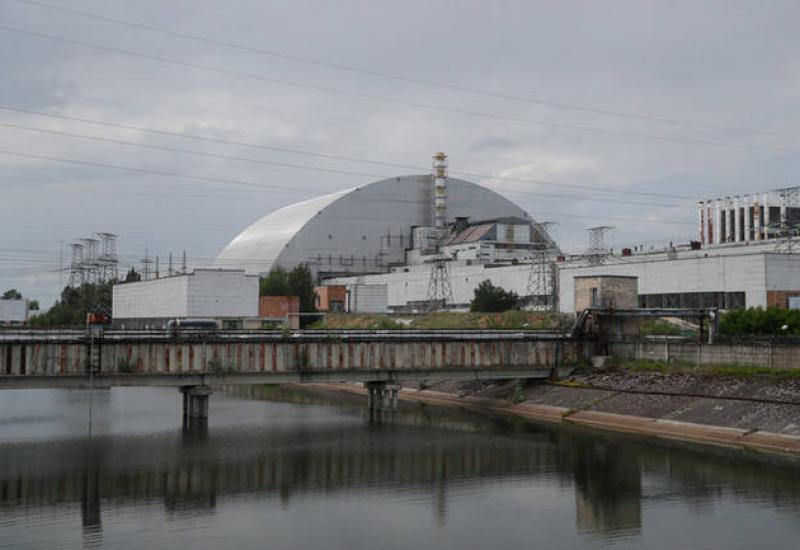 Stavlja se novi sarkofag na reaktoru u Černobilu