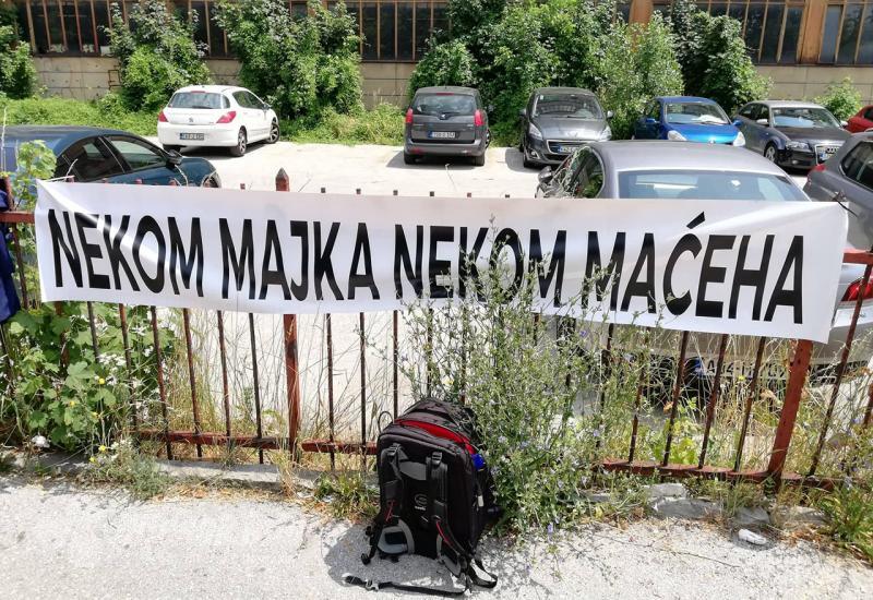 Transparent radnika Aluminija na posvjedu u Sarajevu - Mostarski Aluminij dobio vijenac u Sarajevu