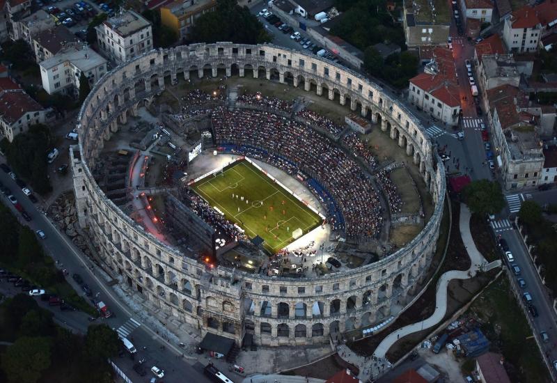 Hrvatske i Bayernove nogometne legende priredile spektakl u Areni