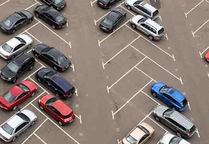 Autonomni automobili imaju slične probleme kao i ljudi - snalaženje na parkiralištima