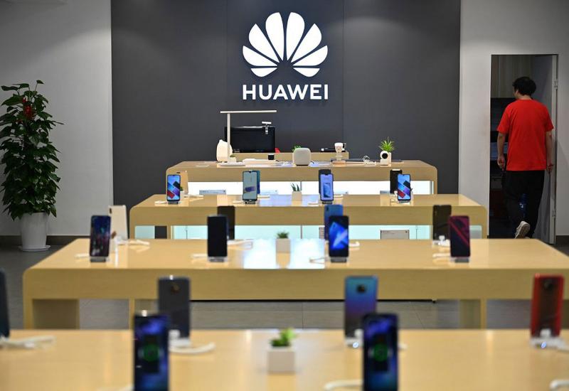 Huawei na servere instalira ruski operativni sistem
