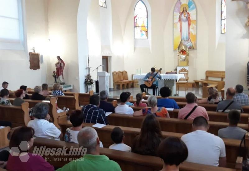 Koncert na klasičnoj gitari Ante Kljaje - Ljubitelji klasične gitare uživali u izvedbama mladog Mostarca