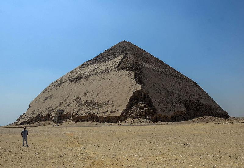 Egipat otvorio Savijenu piramidu faraona Snofrua