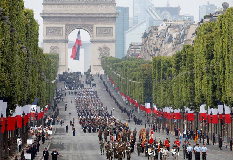 Vojna parada u Parizu povodom Nacionalnog dana Francuske - Vojna parada u Parizu povodom Nacionalnog dana Francuske