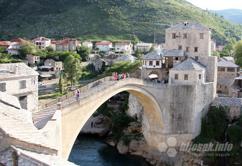 Bolje pola grada u hladu, nego čitav na suncu