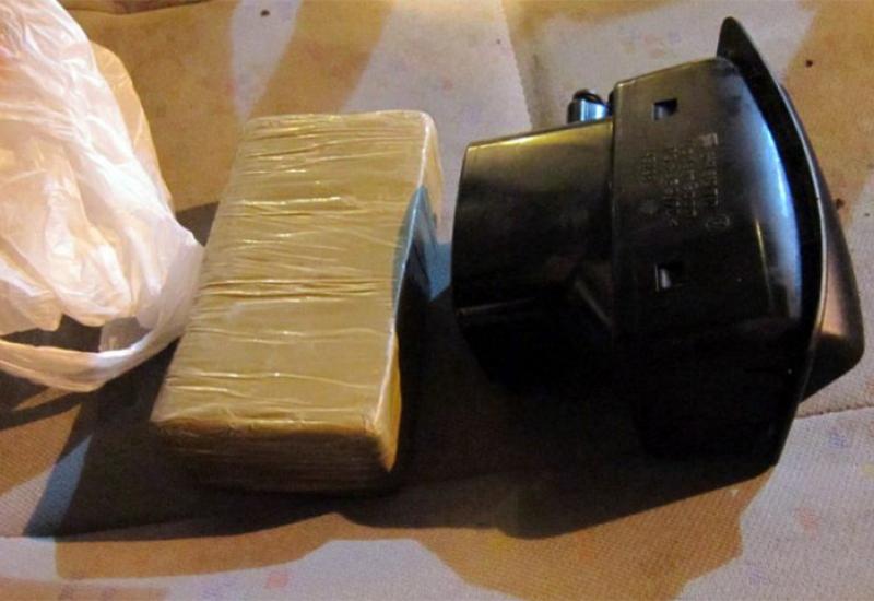 Oduzeto više od kilogram heroina, uhićene dvije osobe