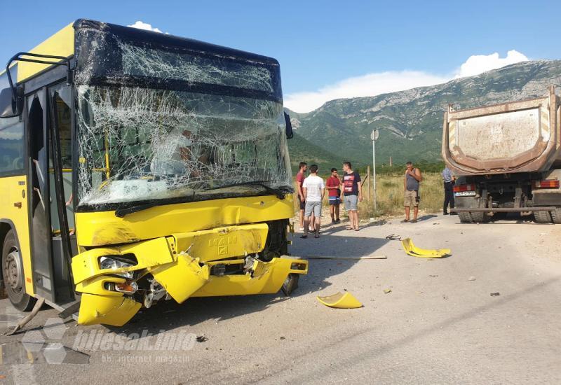 Mostar: Četiri osobe ozlijeđene u sudaru autobusa i kamiona