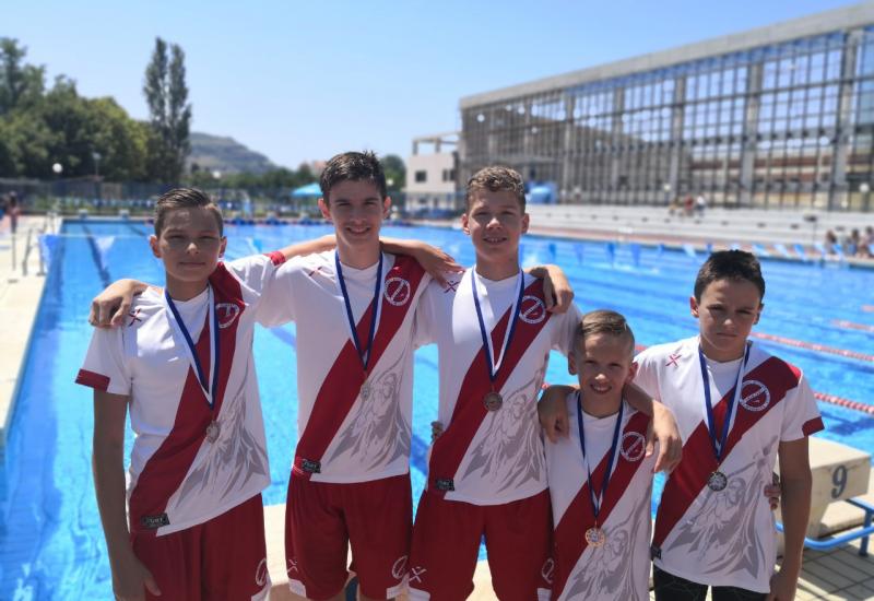 Zasluženi ljetni odmor za APK Zrinjski - Medalje za APK Zrinjski na međunarodnom plivačkom turniru u Trebinju