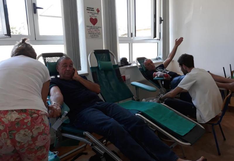 U akciji darivanja krvi u Ljutom Docu prikupljeno 13 doza krvi