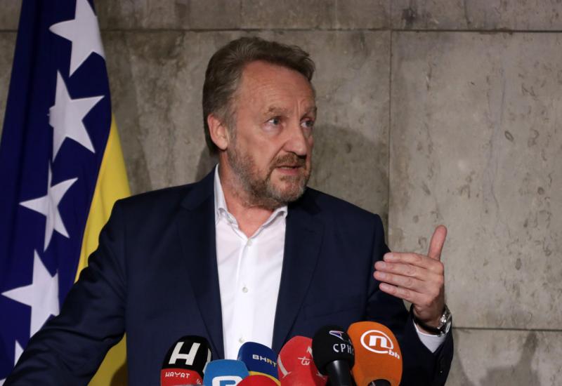 Izetbegović pozvao izaslanike na imenovanje članova povjerenstava