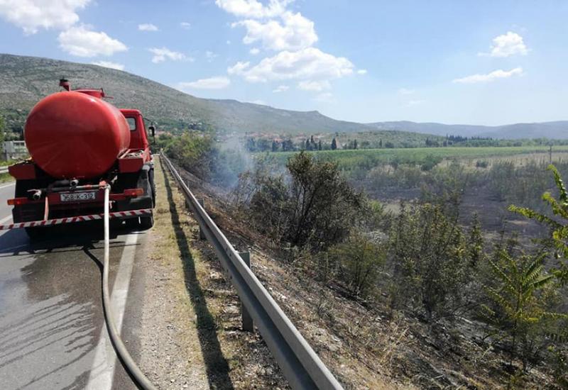 Intervencija PVP Mostar - Vatrogasci u Mostaru ugasili 7, a u Čapljini 8 požara
