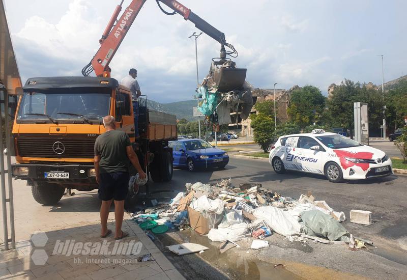 Čišćenje  - Mostar: Planulo 