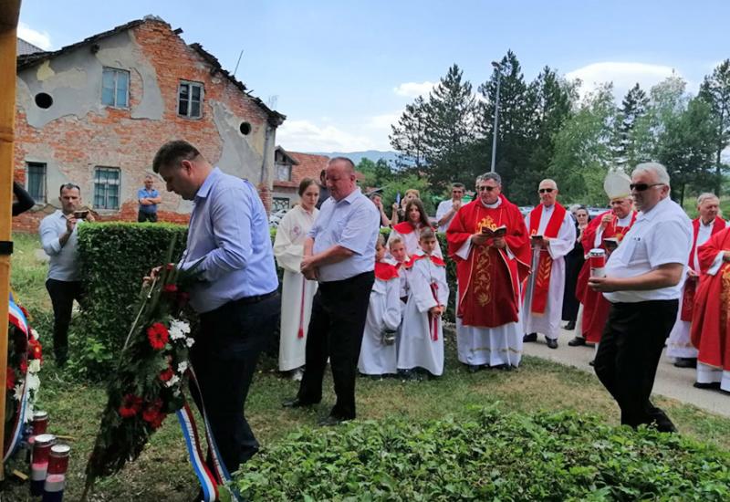 Dan molitvenog sjećanja u Drvaru - Dan molitvenog sjećanja na mučenike i žrtve Banjolučke biskupije obilježen u Drvaru