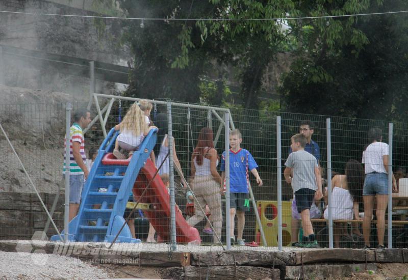 Novo mjesto za druženje i zabavu u Mostaru - Mostar: Novo ruho igrališta kojeg su građani sami obnovili