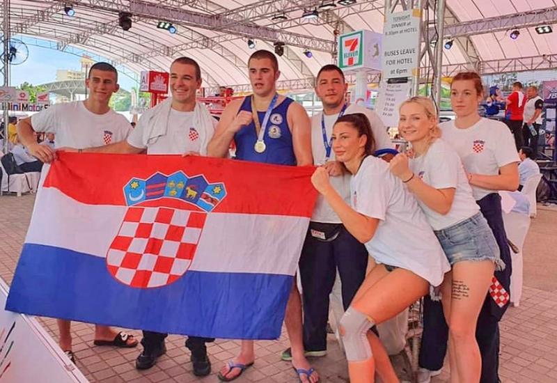 Petar Drežnjak pobjednik svjetskog prvenstva - Mostarac postao svjetski prvak u tajlandskom boksu!