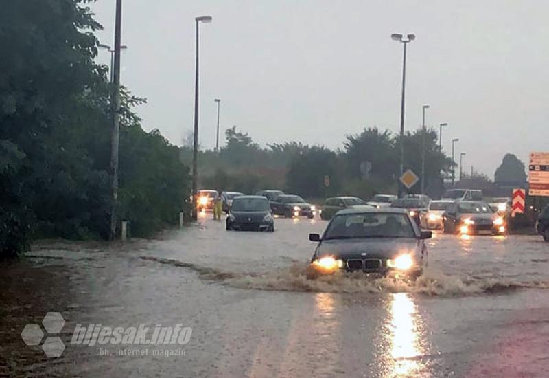 Hercegovina pod vodom: Kiša uzrokovala probleme u Mostaru i okolici - Hercegovina pod vodom: Kiša uzrokovala probleme u Mostaru i okolici