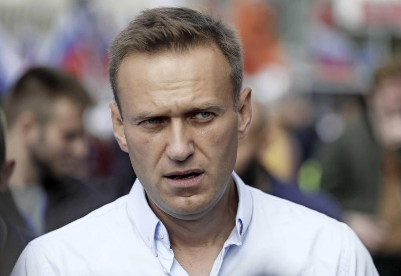  Ruski opozicionar Aleksej Navaljni hospitaliziran, sumnja da je otrovan - Navaljni dobio ultimatum: Vrati se u Rusiju ili služi zatvorsku kaznu