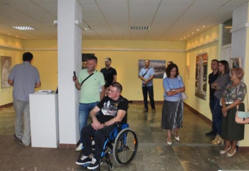 Tomislavgrad: Ugledni humanist izložbom oduševio svoje sugrađane