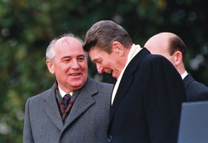 SAD istupio iz povijesnog nuklearnog sporazuma Regan-Gorbačov