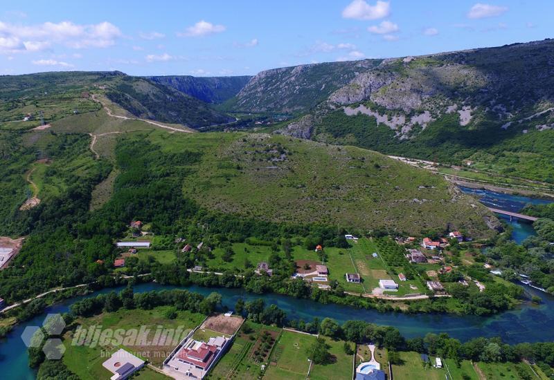 Pogled južno od Bune prema Gubavici - Udruga povratnika Srba traži javnu raspravu o trasi koridora Vc južno od Mostara