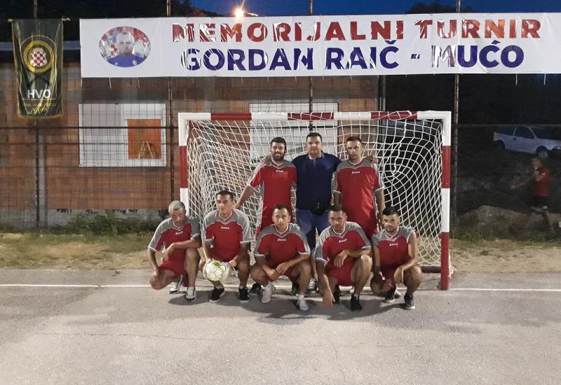 Malonogometna ekipa EuroVig - U Orlacu se igra turnir u spomen na Gordana Raiča - Muću