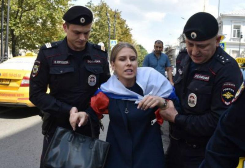 Policija u Moskvi uhitila Ljubov Sobol