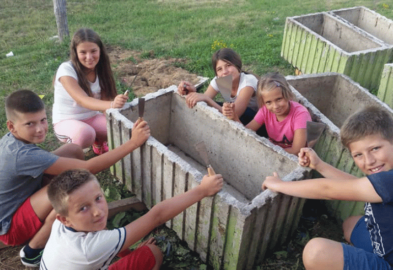 Ljetni kamp u Bos. Grahovu - Djeca i talijani na ljetnim kampovima