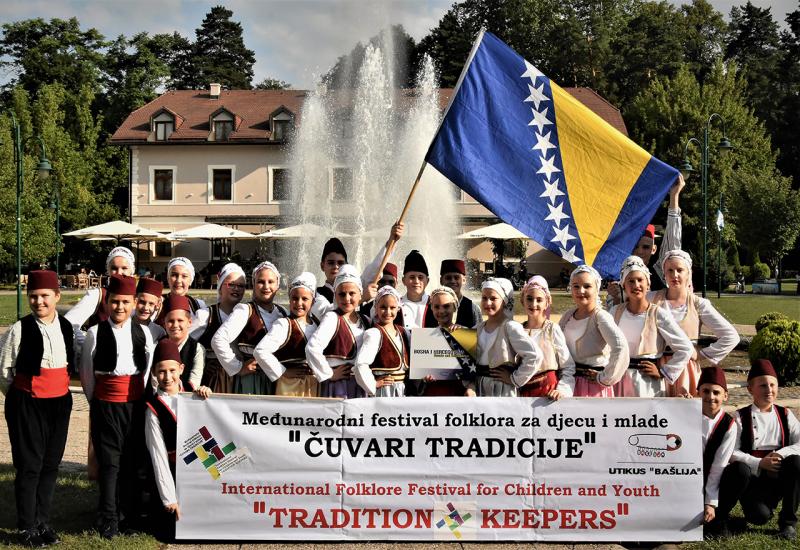 'Čuvari tradicije' prošli kroz Mostar i još sedam gradova BiH