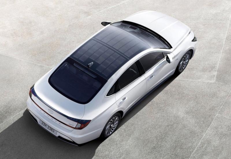 Hyundai predstavio hibridnu Sonatu sa solarnim panelima na krovu