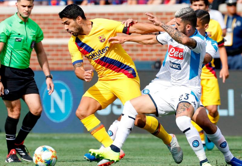 Luis Suarez načeo je mrežu Napolija - Blickrig: Barca pregazila Napoli u samo 15 minuta 