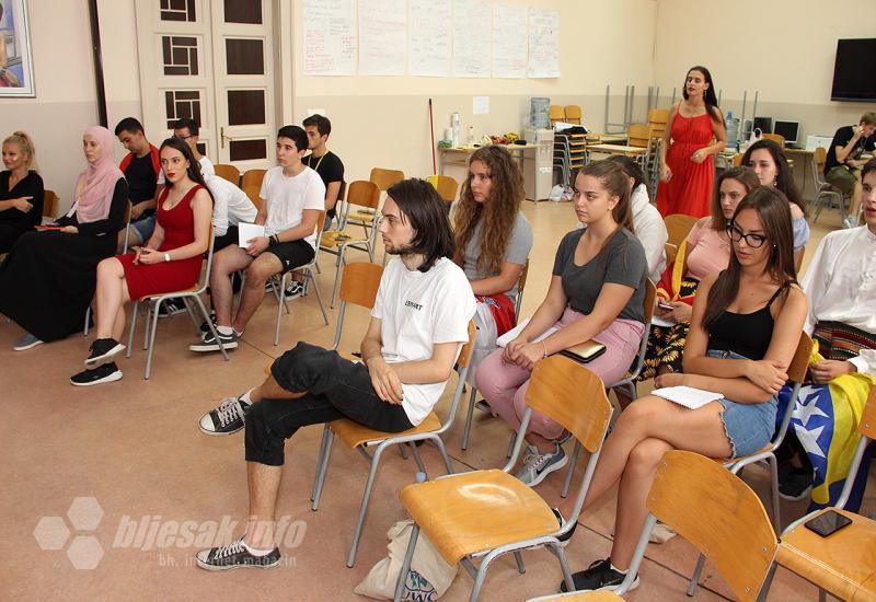 Detalj završne svečanosti ljetne škole - Ljetna škola u Mostaru ujedinila šest zemalja