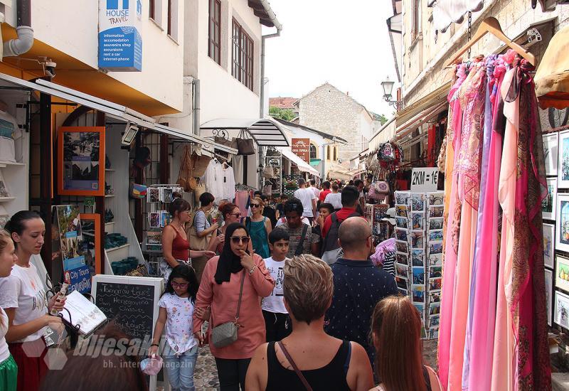 Dobra turistička godina za Mostar - Mostar turistički hit, gradska jezgra prepuna