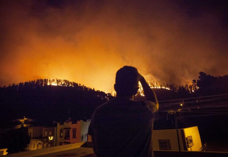 Požar zahvatio Kanarske otoke, evakuirano 5.000 ljudi