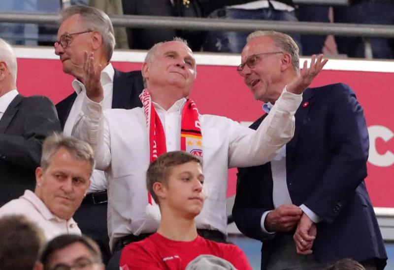 Uli Hoeneß i Karl-Heinz Rummenigge - Mandžukiću propao transfer u Bayern, ali jedan rival nudi mu izlaz iz Juventusa