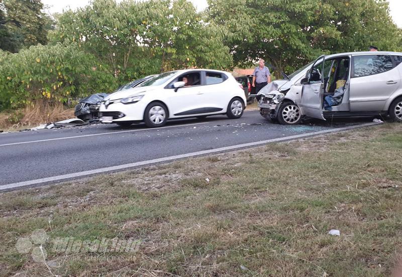 Prometna nesreća na M17 - Najmanje jedna osoba ozljeđena u sudaru kod naselja Ortiješ 