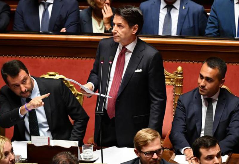 Premijer Italije podnio ostavku