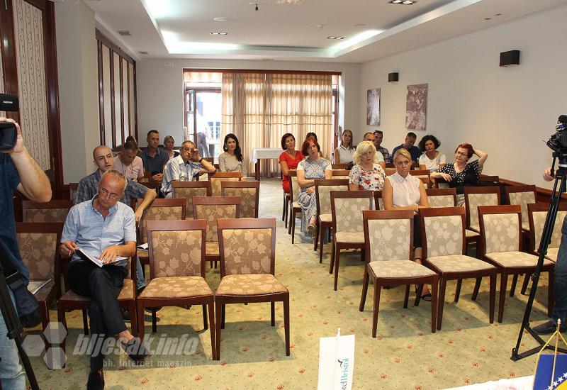 Sastanak o značaju pregovaranja u izradi kolektivnog ugovora - Mostar: Zaposlenici naučili kako se izboriti za svoje interese